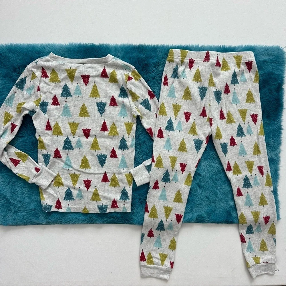 Carter's Kids Pajama Set with Tree Print Size 6